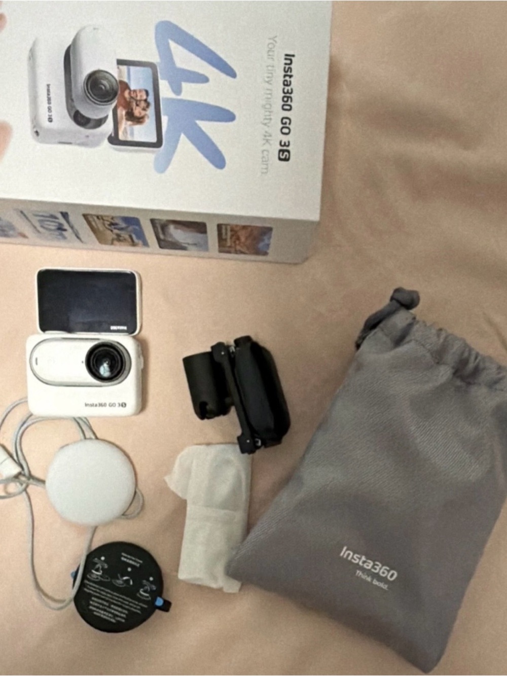 Insta360 GO 3S Compact White Action Camera - Picture 3 of 7